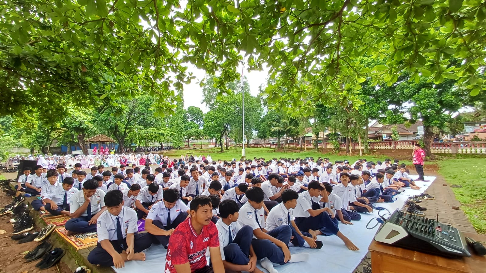 Pembiasaan Salat Duha Bersama