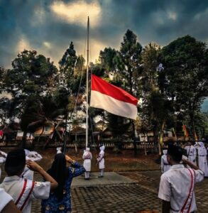 Kibaran Sang Merah Putih berkibar megah di bumi Spensata Tuntang! 🔴⚪